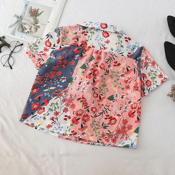 Cămașă de vară de damă cu mâneci scurte și model floral în mai multe culori