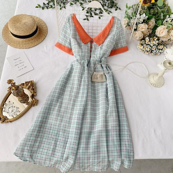 Rochie dama in carouri cu guler si maneci scurte