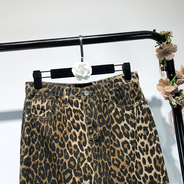 Fusta de dama din denim cu model leopard