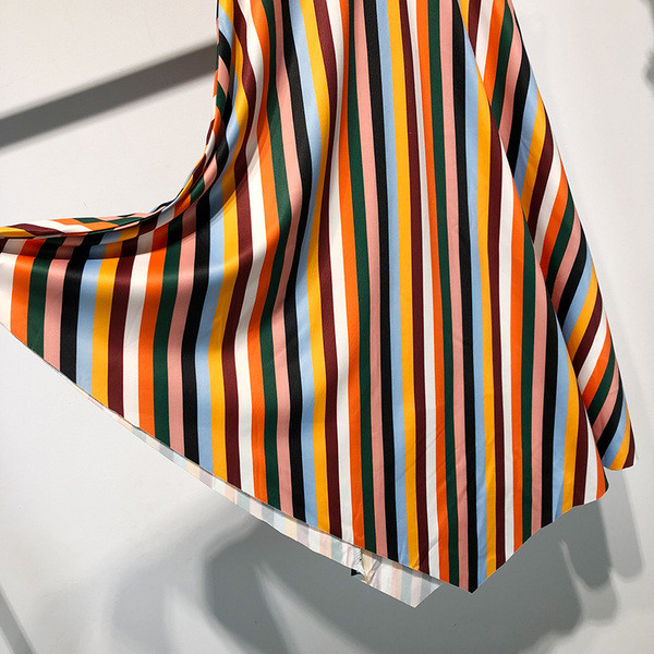 Fusta lungă de damă în dungi