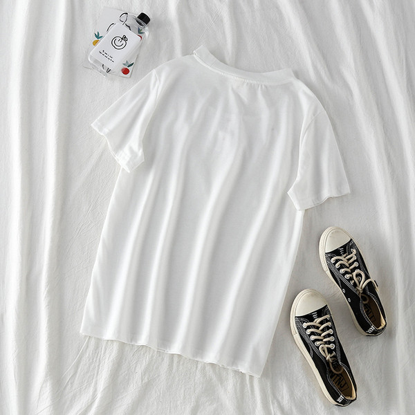 Tricou de dama modern cu maneci scurte si nasturi alb-negru