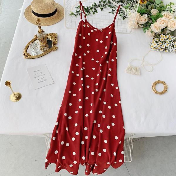 Rochie de dama cu buline de culoare rosie