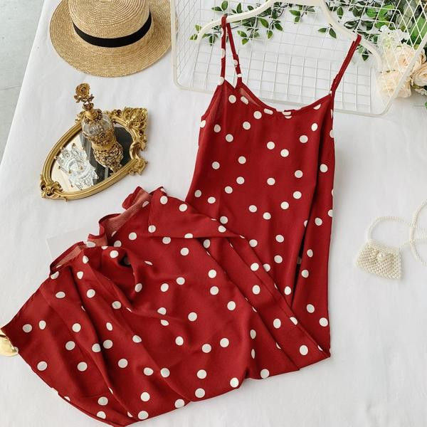 Rochie de dama cu buline de culoare rosie