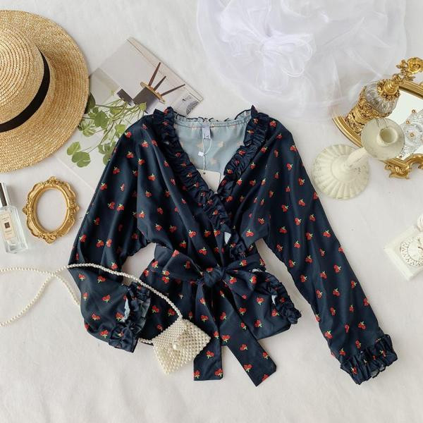 Cămașă de damă în albastru și alb