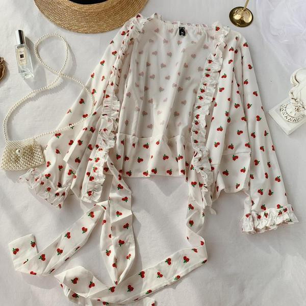 Cămașă de damă în albastru și alb