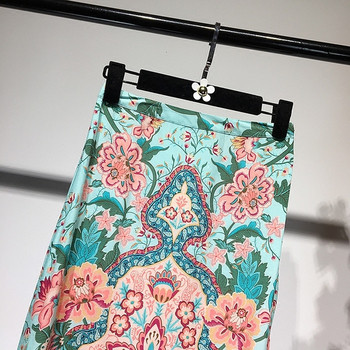 Fusta lunga de dama cu model cu model