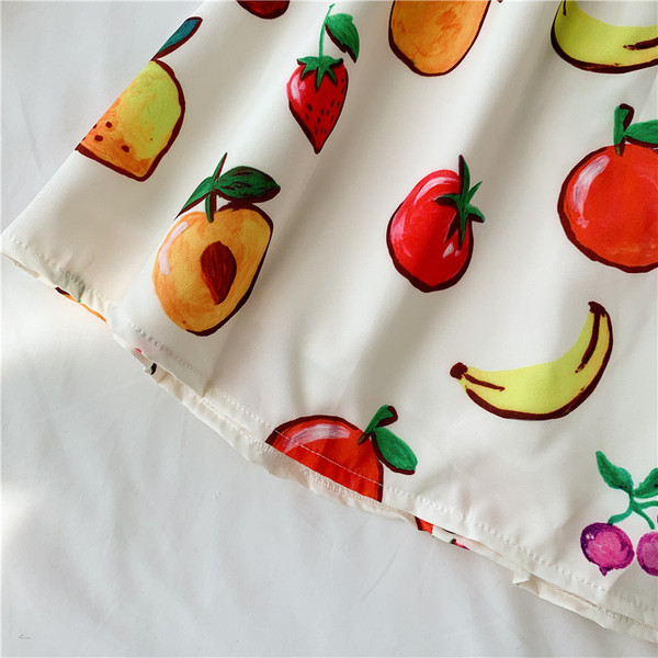 Rochie de dama cu aplicatie si maneci scurte