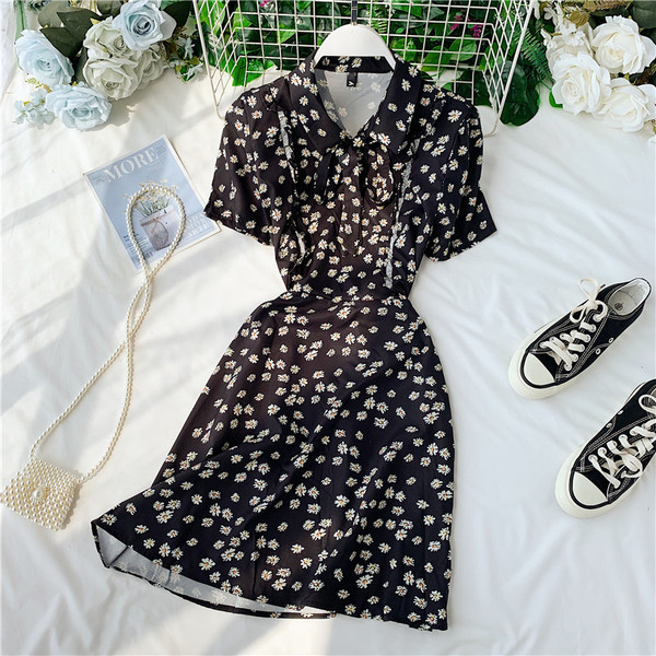 Rochie de dama in negru si model floral