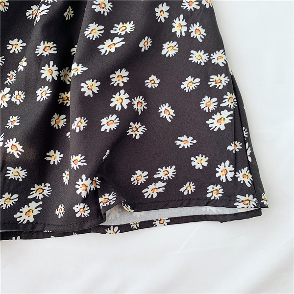 Rochie de dama in negru si model floral