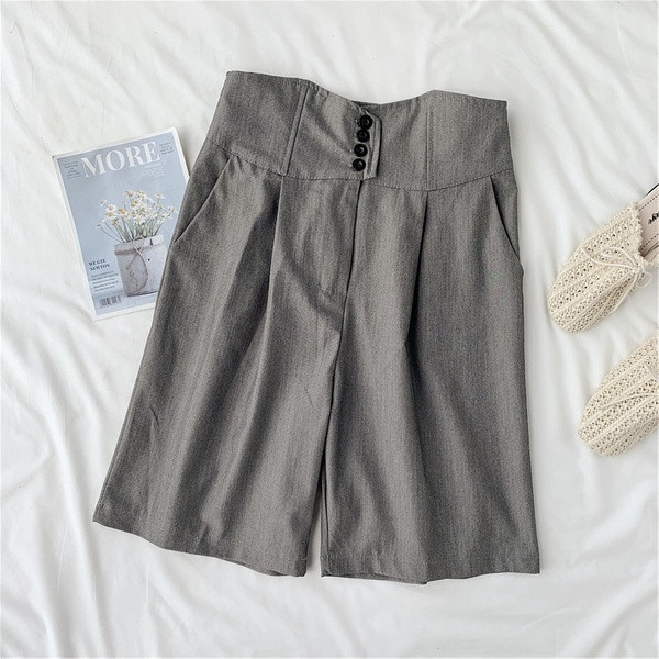 Pantaloni scurți de damă cu talie înaltă în două culori