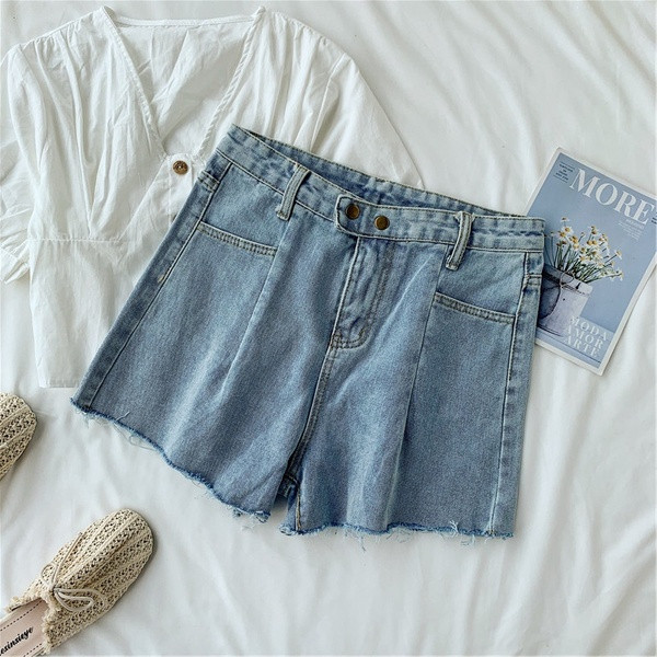 Pantaloni scurți de damă din denim cu buzunare