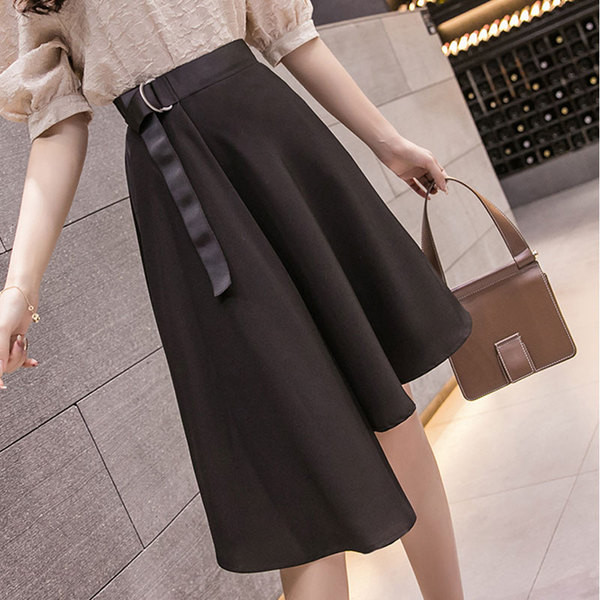 Fusta de dama eleganta in alb si negru model croiat