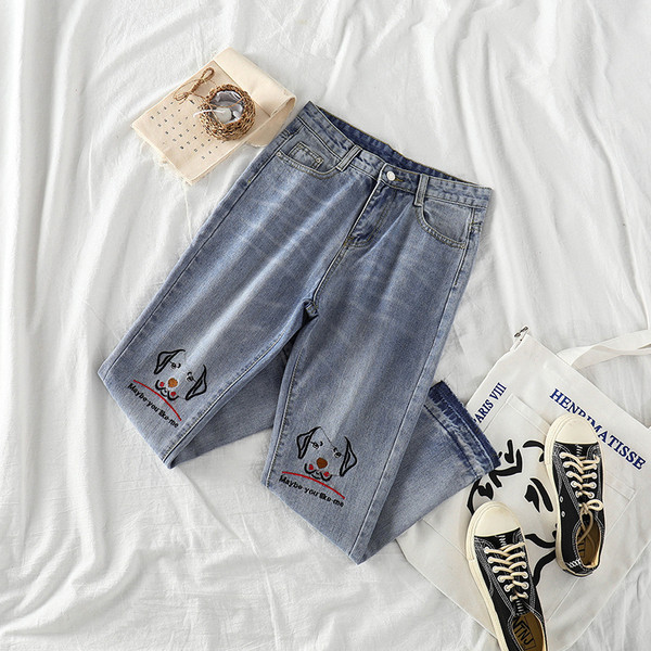 Blugi moderni de dama cu talie inalta si broderii in albastru