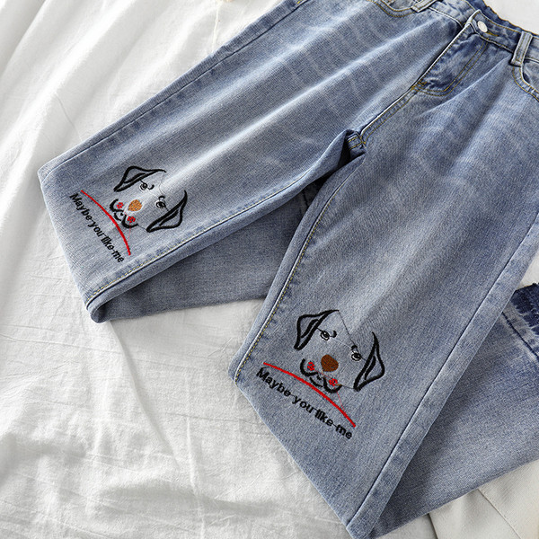 Blugi moderni de dama cu talie inalta si broderii in albastru