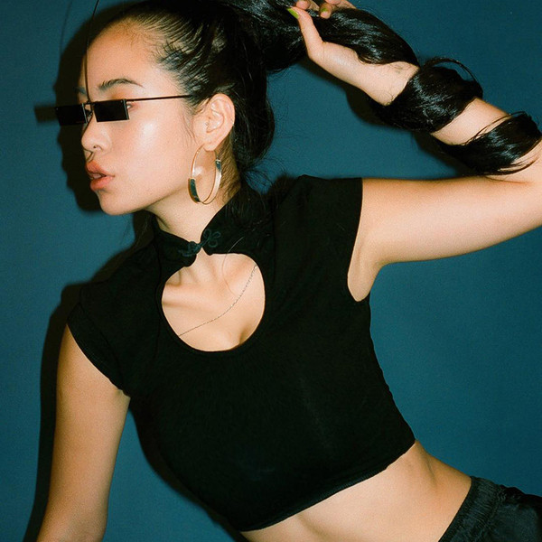 Bluză scurtă de damă de culoare neagră