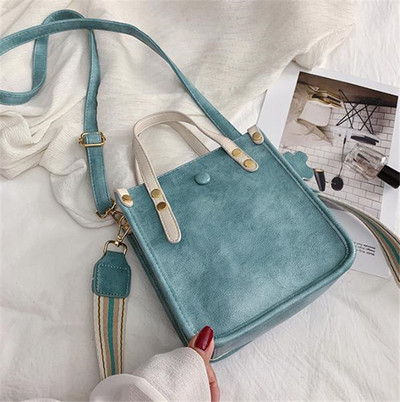 Geanta de dama moderna din piele ecologica in mai multe culori si pandantiv