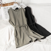 Salopetă elegantă de damă cu curea în negru și gri