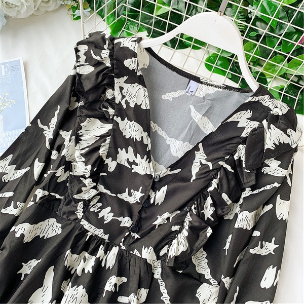 Rochie modernă de damă cu mâneci lungi de culoare neagră