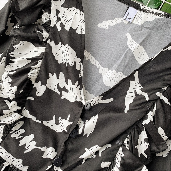 Rochie modernă de damă cu mâneci lungi de culoare neagră