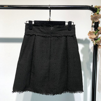 Fusta de dama moderna in negru cu nasturi