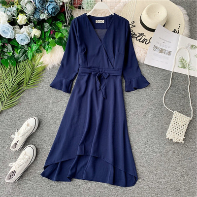 Rochie de dama cu maneci lotus si decolteu in V