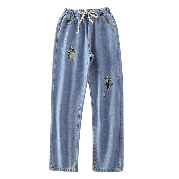 Модерни дамски дънки с еластична талия и бродерия в два цвята