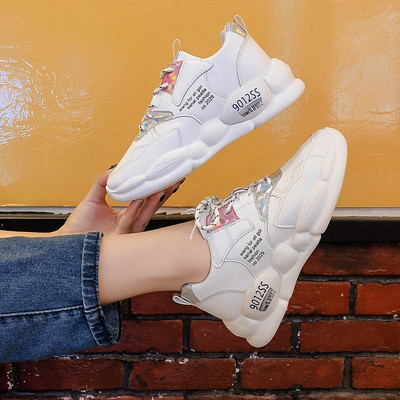 Καθημερινά  γυναικεία παπούτσια σε τρία χρώματα με έγχρωμη εκτύπωση