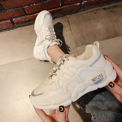 Casual γυναικεία παπούτσια σε τρία χρώματα με κορδόνια 