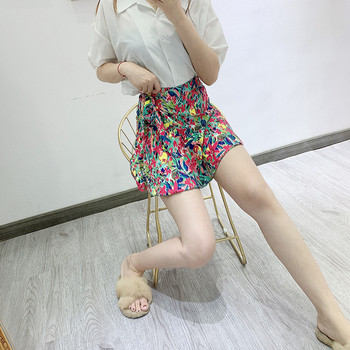 Fusta scurtă lată cu model cu model