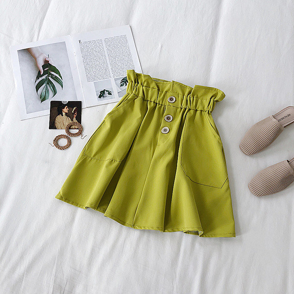 Model de fustă de damă modern croiat cu talie înaltă în trei culori