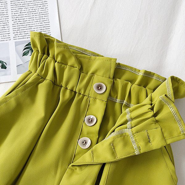 Model de fustă de damă modern croiat cu talie înaltă în trei culori