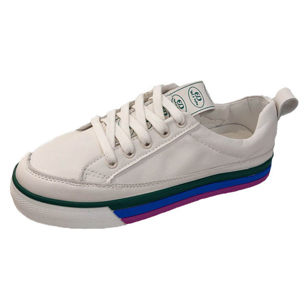 Μοντέρνα γυναικεία αθλητικά παπούτσια με επίπεδη σόλα και έγχρωμη εκτύπωση