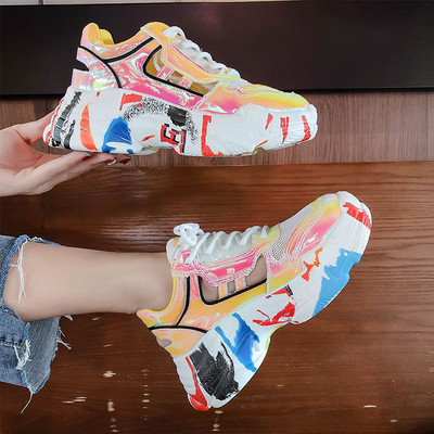 Tenisi moderni de dama cu sireturi si talpa groasa in doua culori