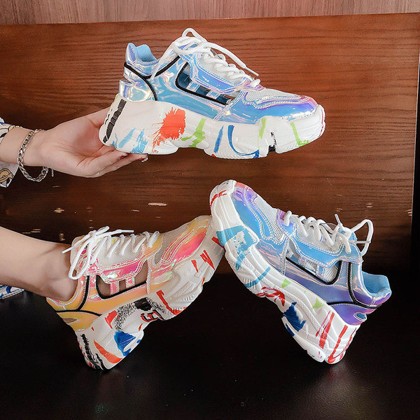 Tenisi moderni de dama cu sireturi si talpa groasa in doua culori