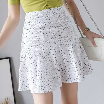 Model de fustă modernă de damă cu croiala în trei culori