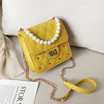 Geanta de dama moderna cu inchidere metalica