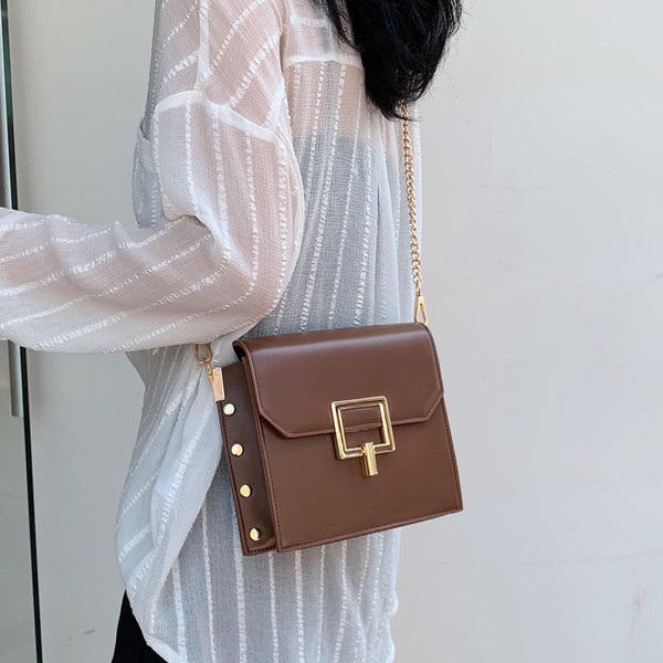 Geanta dama cu decor metalic in patru culori