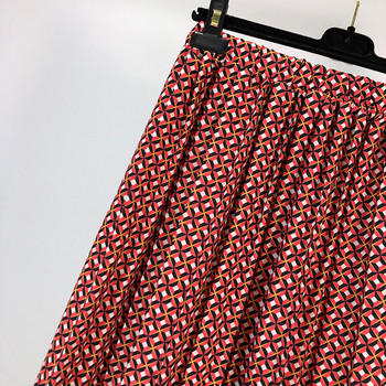 Fusta lunga plisata de dama cu model cu model