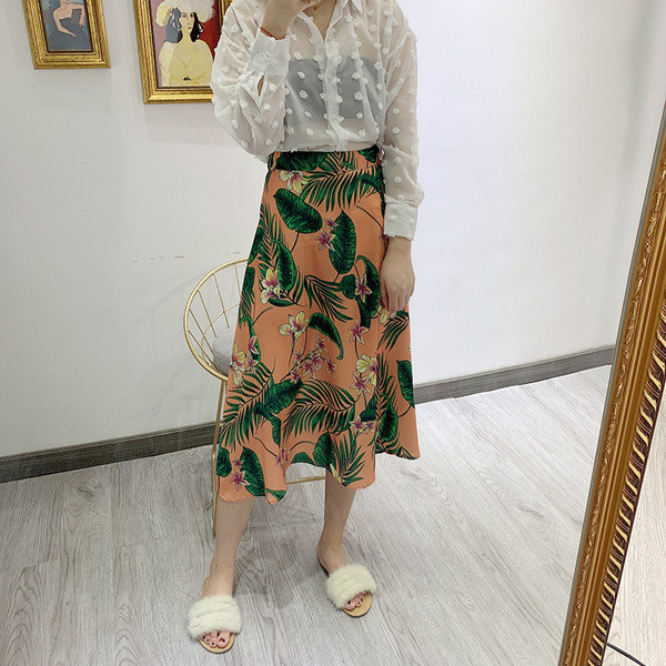 Fusta de dama lunga si lata cu model floral