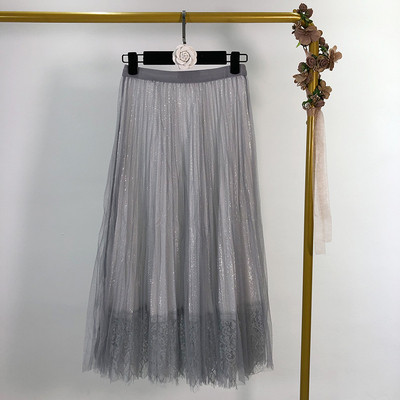 Fusta de dama plisata din tul cu dantela