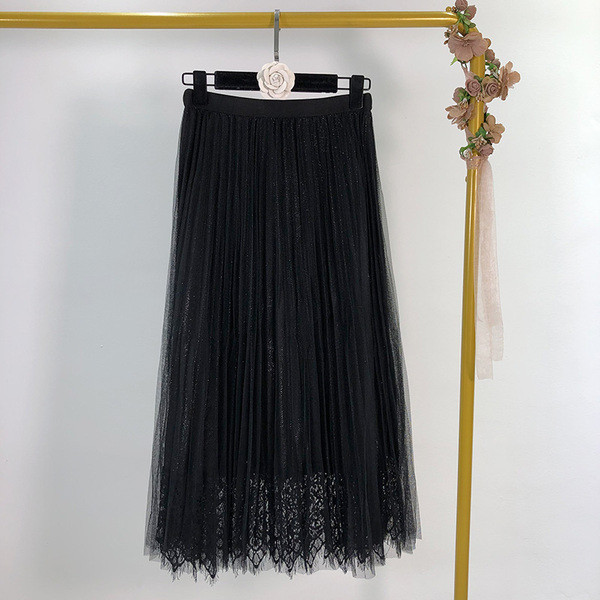 Fusta de dama plisata din tul cu dantela