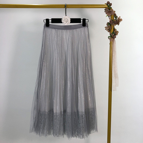 Fusta de dama plisata din tul cu dantela