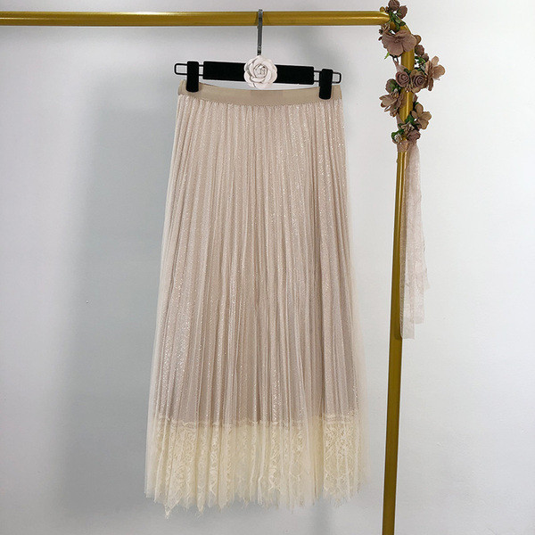 Fusta de dama plisata din tul cu dantela