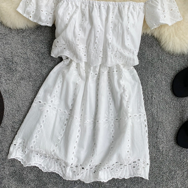 Rochie de dama din dantela de culoare alba