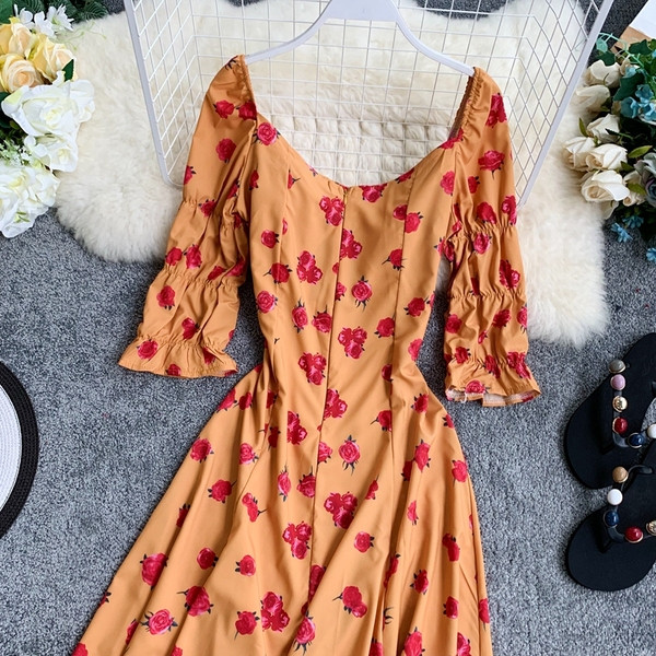 Rochie de dama cu maneci 3/4 cu model floral