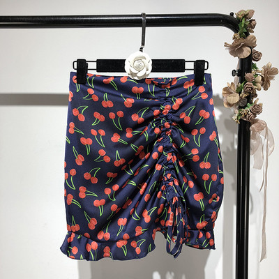 Fusta scurta de dama actuala cu model floral in doua culori