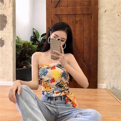 Bustiera moderna de dama in albastru si bej cu model floral