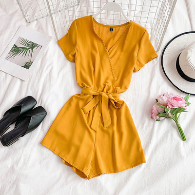 Salopetă scurtă de damă modernă cu mâneci scurte în mai multe culori