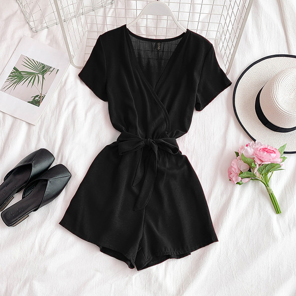 Salopetă scurtă de damă modernă cu mâneci scurte în mai multe culori