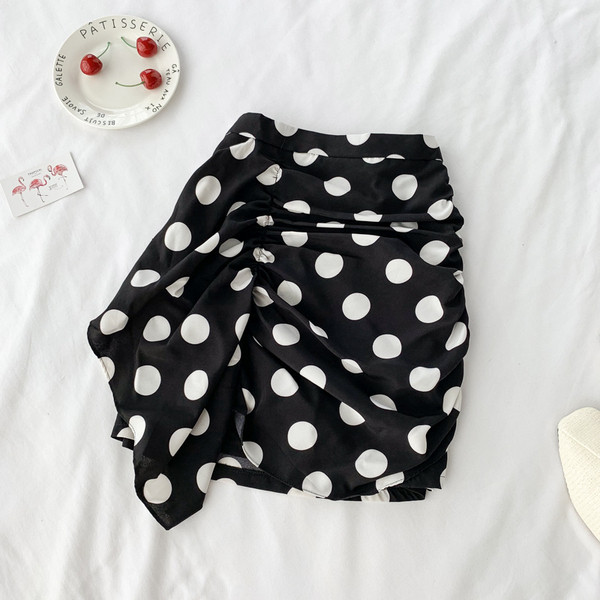 Fusta de dama moderna cu buline in trei culori